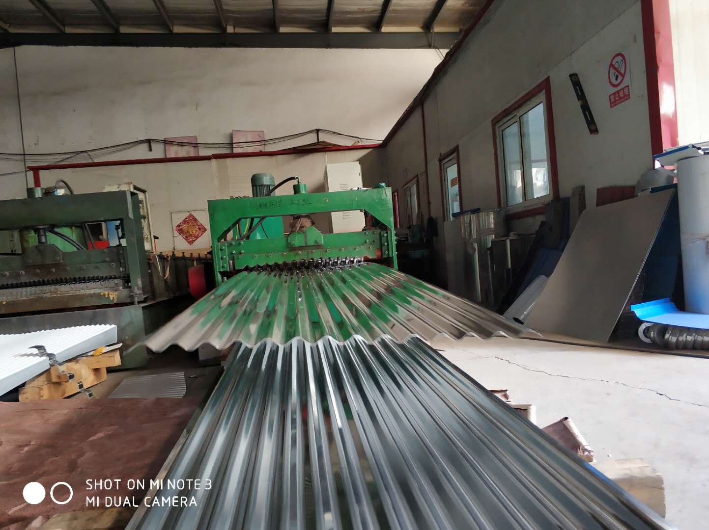 镇江高分子仿古瓦在不同环境下的使用寿命有何差异？
